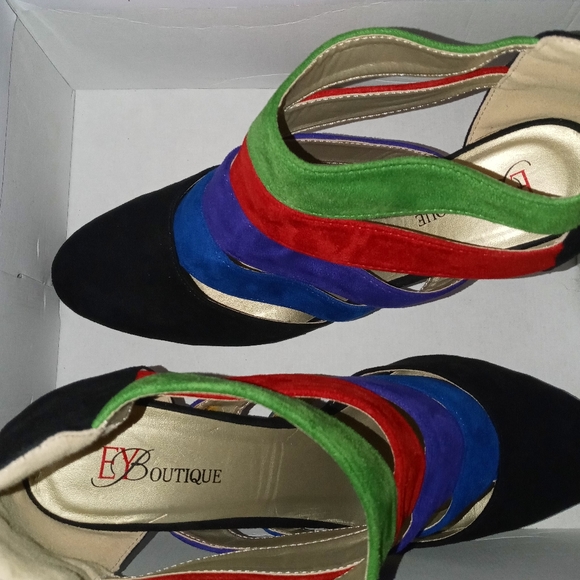 Shoes - Picture 2 of 4